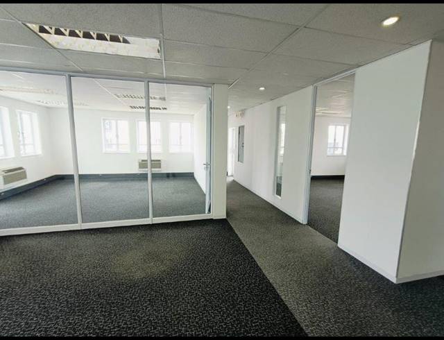 BUSINESS PROPERTY TO RENT IN BRYANSTON